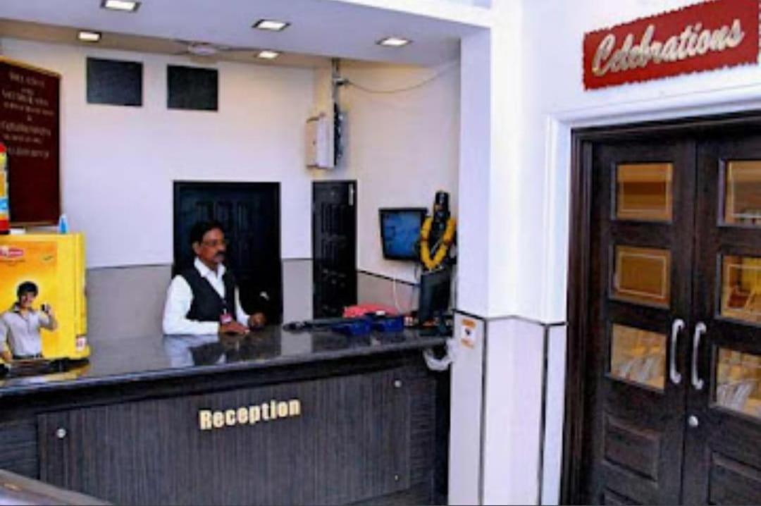 Vitthal Inn Pandharpur Exterior photo